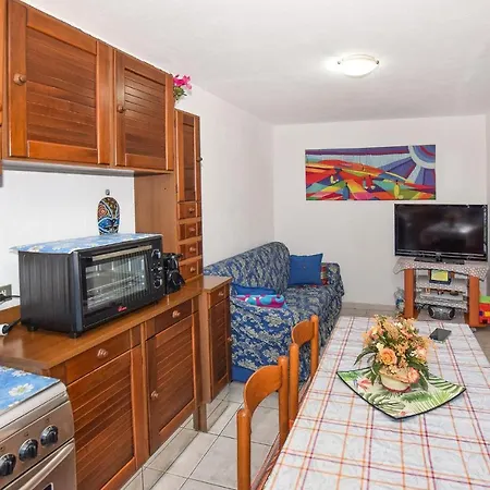 Nice Apartment In Sarre With Wifi And 1 Bedrooms 公寓 奥斯塔